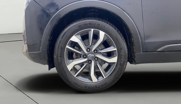 2019 Mahindra XUV300 W8 (O) 1.5 DIESEL, Diesel, Manual, 80,155 km, Left Front Wheel