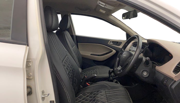 2016 Hyundai Elite i20 MAGNA 1.2, Petrol, Manual, 55,738 km, Right Side Front Door Cabin