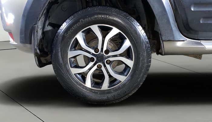 2016 Nissan Terrano XL (D), Diesel, Manual, 1,18,643 km, Right Rear Wheel