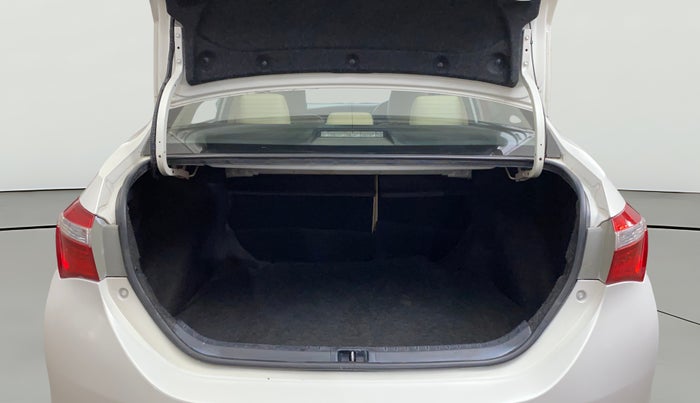 2016 Toyota Corolla Altis GL PETROL, Petrol, Manual, 90,270 km, Boot Open Zoomed View