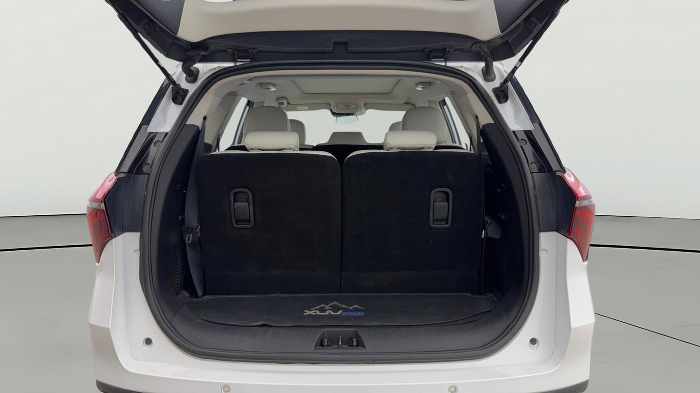 2023 Mahindra XUV700 AX 7 P MT 7 STR, Petrol, Manual, 12,238 km, Boot Open Zoomed View