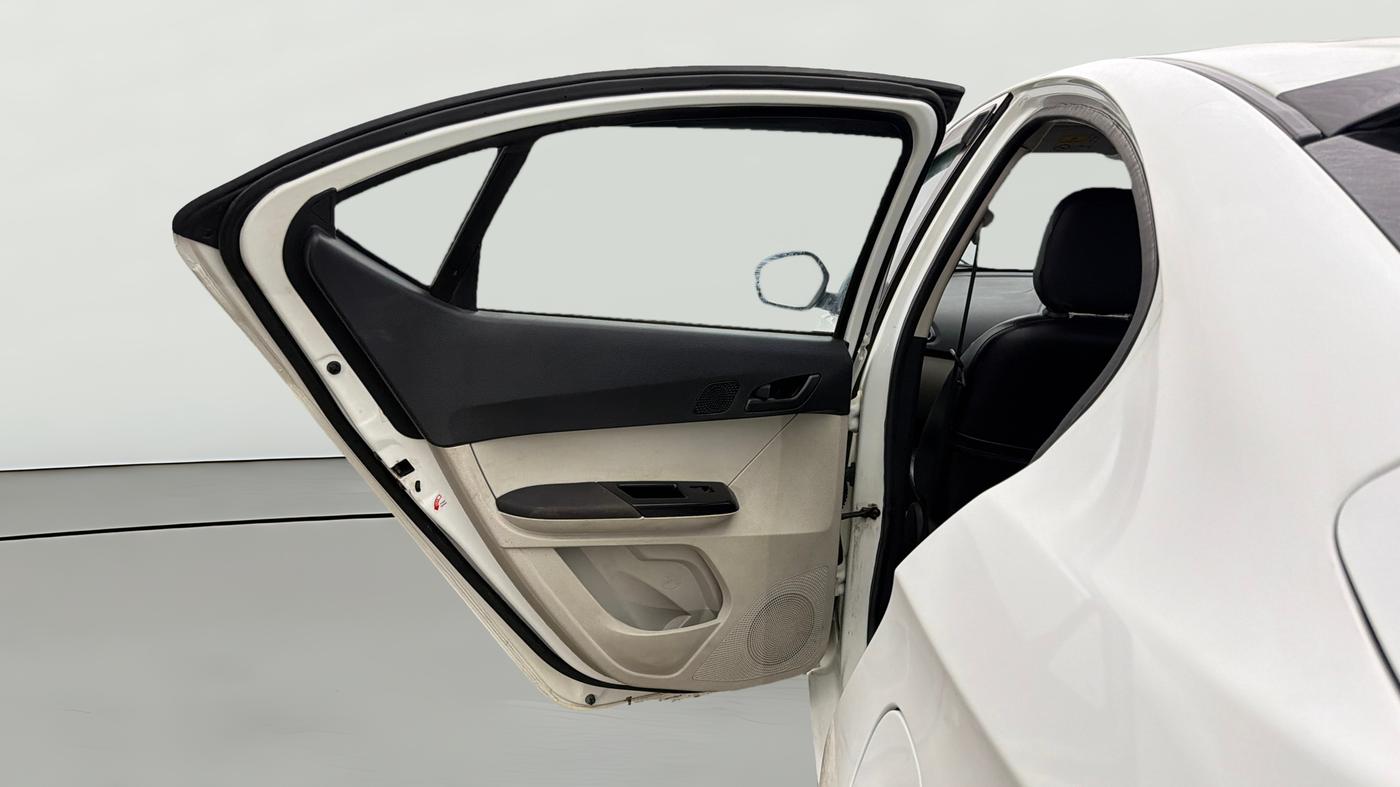 2024 Tata TIGOR XZ CNG, CNG, Manual, 79,353 km, LHS Rear Door