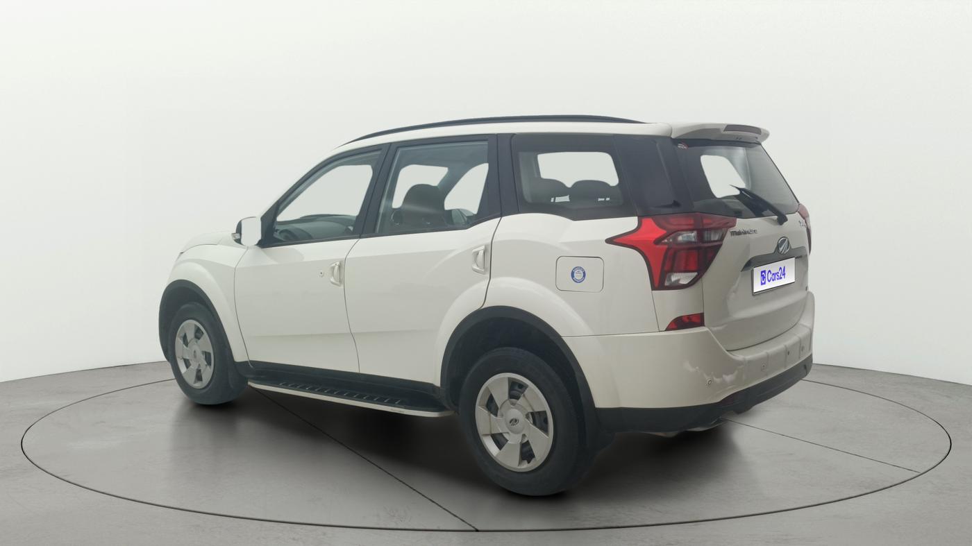 2018 Mahindra XUV500 W7, Diesel, Manual, 1,17,053 km, Left Back Diagonal