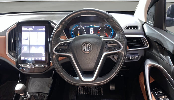 2021 MG HECTOR PLUS SHARP 1.5 PETROL TURBO HYBRID MT 6-STR, Petrol, Manual, 27,661 km, Steering Wheel Close Up