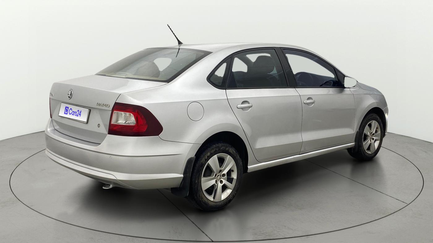 2018 Skoda Rapid AMBITION 1.6 MPI MT, Petrol, Manual, 1,11,306 km, Right Back Diagonal