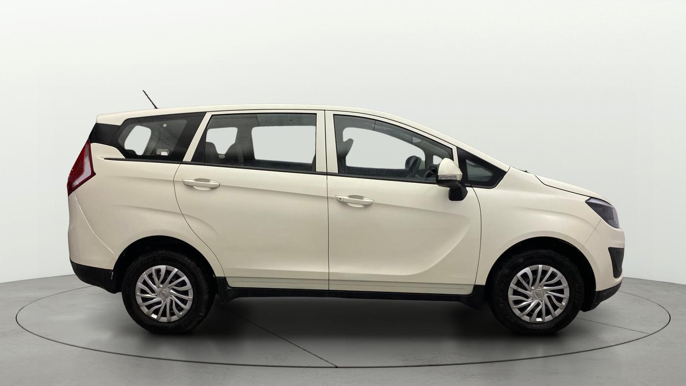 2019 Mahindra MARAZZO M4 7 STR, Diesel, Manual, 35,045 km, Right Side View