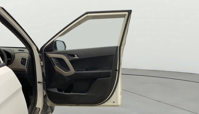 2016 Hyundai Creta SX PLUS 1.6 PETROL, Petrol, Manual, 84,413 km, RHS Front Door