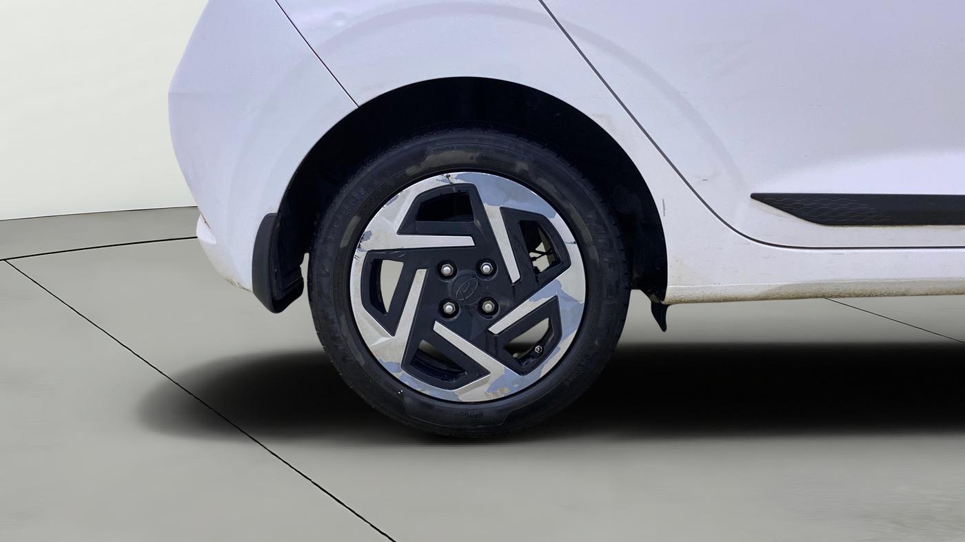 2024 Hyundai GRAND I10 NIOS Sportz 1.2 HY-CNG Duo, CNG, Manual, 27,331 km, Right Rear Wheel