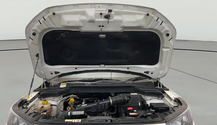 2023 Mahindra XUV300 W4 1.2 PETROL, Petrol, Manual, 35,728 km, Open Bonet