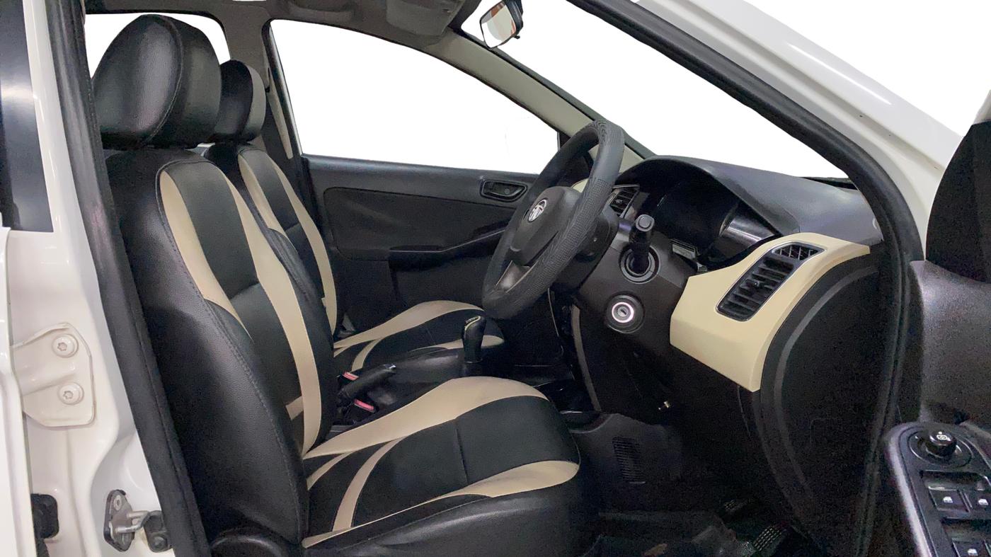 2017 Tata Zest XM 75PS DIESEL, Diesel, Manual, 96,468 km, Right Side Front Door Cabin