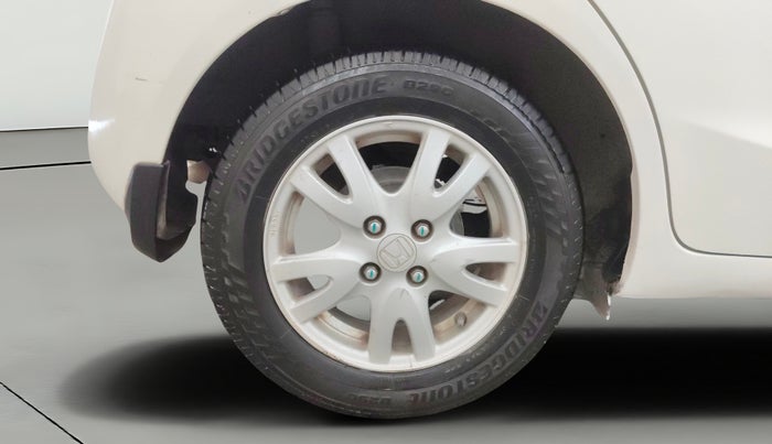 2014 Honda Brio VX AT, Petrol, Automatic, 53,387 km, Right Rear Wheel