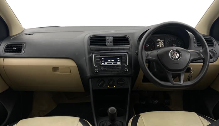 2017 Volkswagen Ameo COMFORTLINE 1.2L, Petrol, Manual, 87,407 km, Dashboard