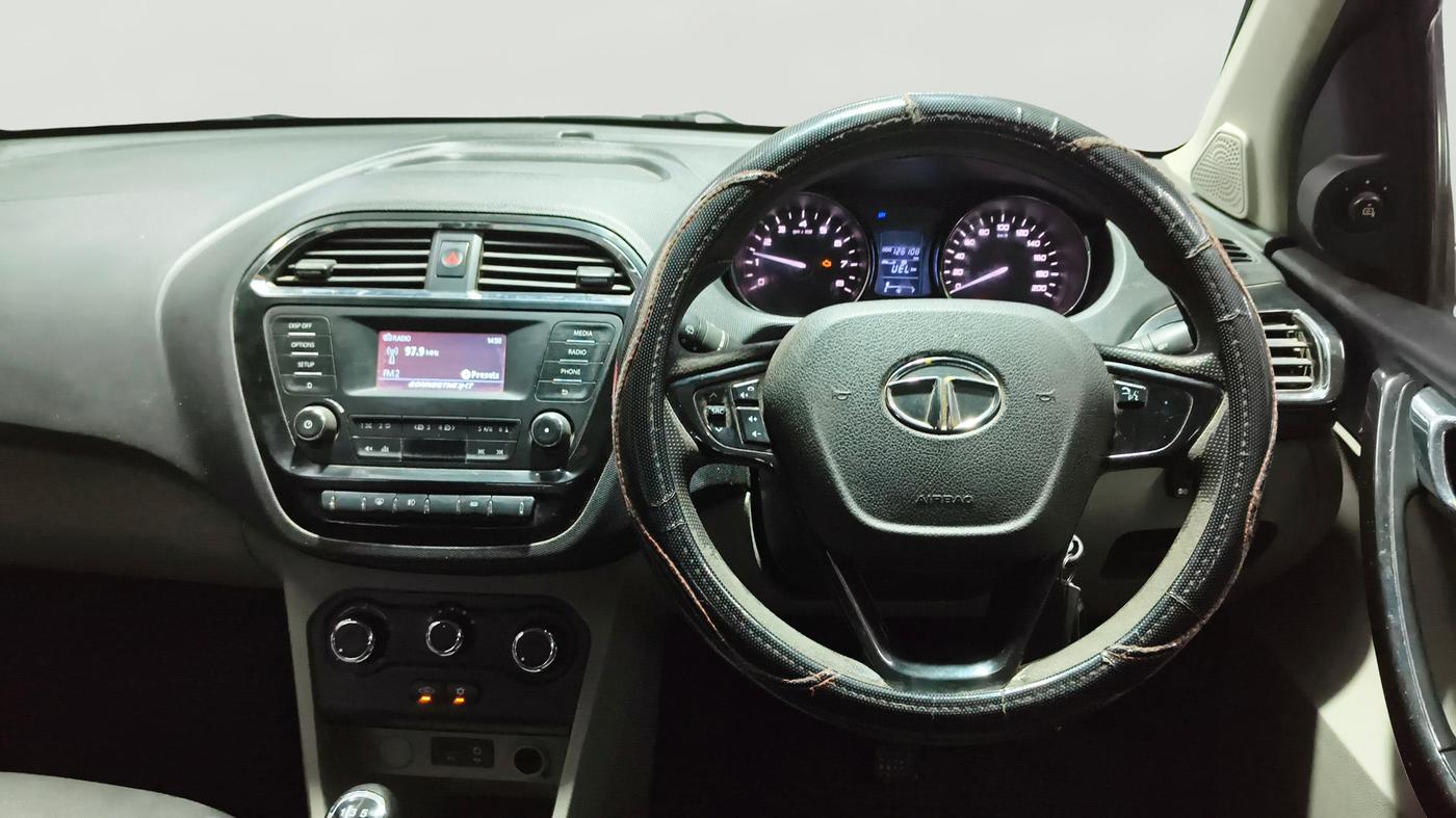 2018 Tata Tiago XZ PETROL, CNG, Manual, 1,26,094 km, Steering Wheel Close Up