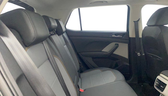 2023 Skoda KUSHAQ STYLE 1.0L TSI AT, Petrol, Automatic, 17,978 km, Right Side Rear Door Cabin