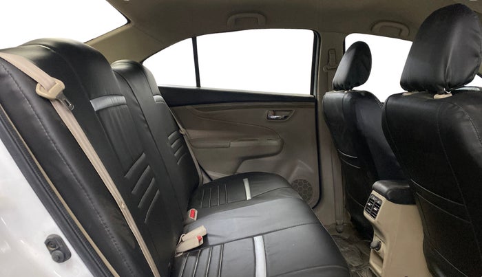 2019 Maruti Ciaz DELTA 1.5 SHVS MT PETROL, Petrol, Manual, 1,12,131 km, Right Side Rear Door Cabin