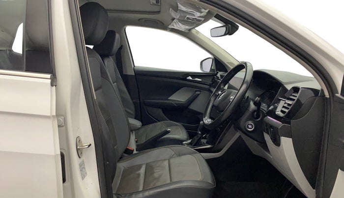 2022 Skoda KUSHAQ STYLE 1.0L TSI AT, Petrol, Automatic, 72,368 km, Right Side Front Door Cabin