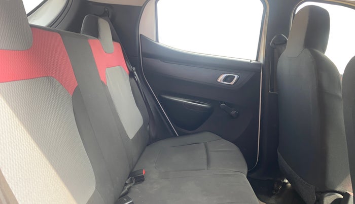 2019 Renault Kwid RXT 1.0 AMT (O), Petrol, Automatic, 60,127 km, Right Side Rear Door Cabin