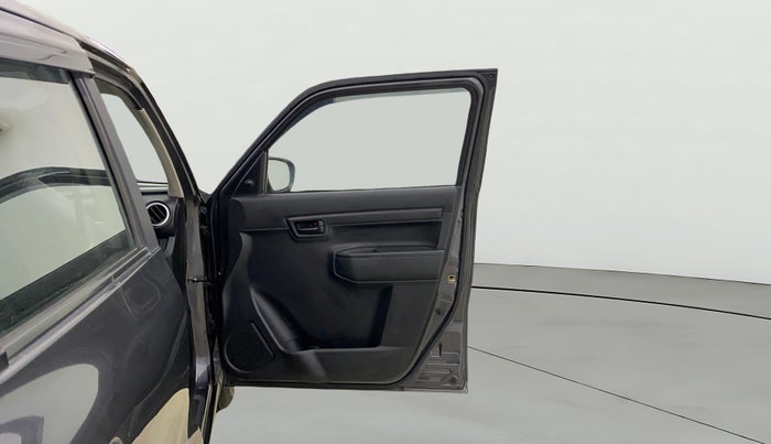 2020 Maruti S PRESSO VXI+, Petrol, Manual, 33,225 km, RHS Front Door