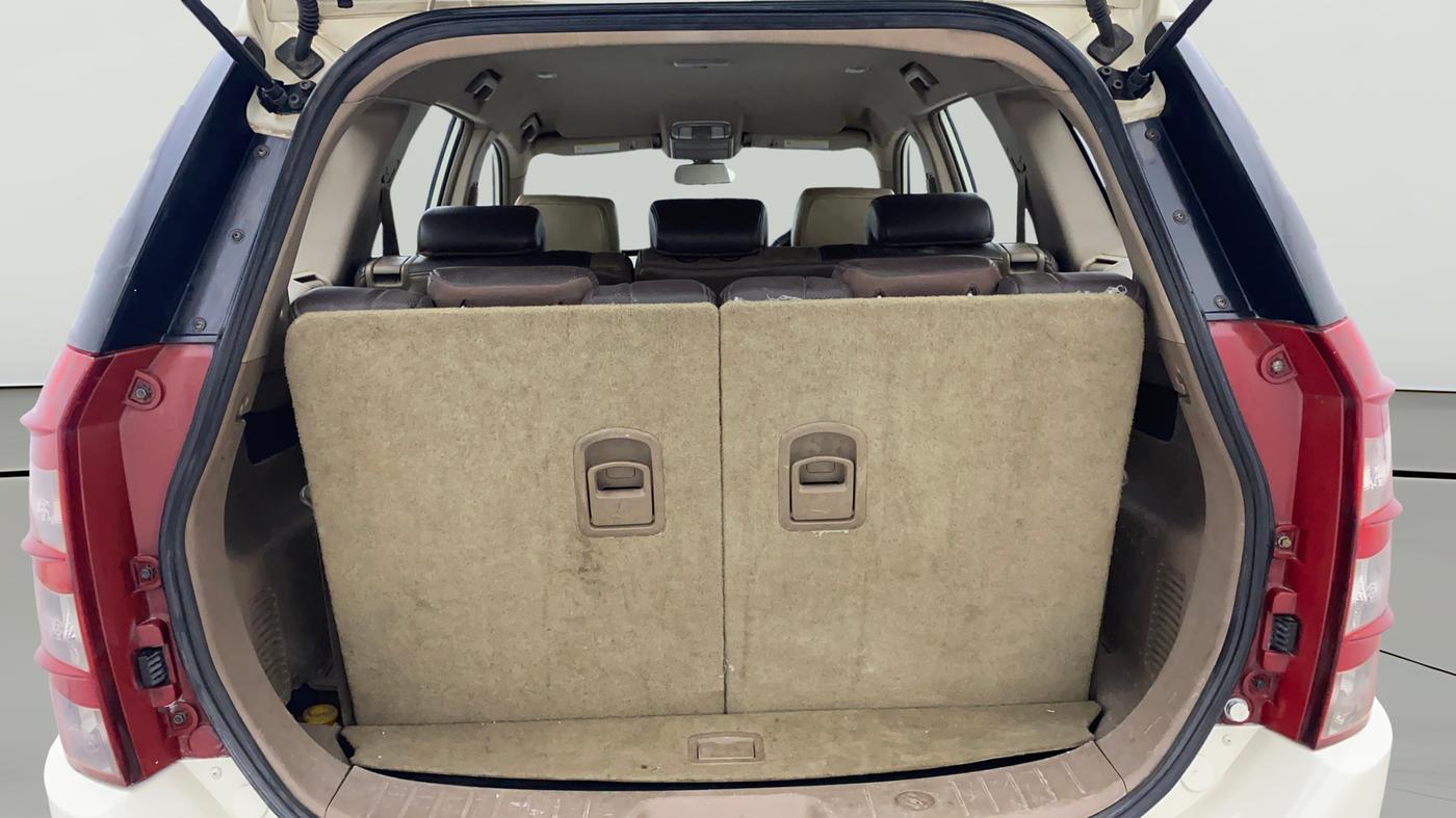 2012 Mahindra XUV500 W8 AWD, Diesel, Manual, 1,23,111 km, Boot Open Zoomed View