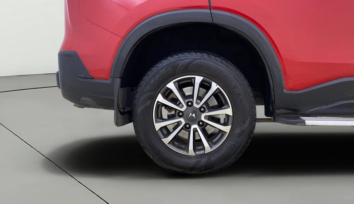 2023 Mahindra SCORPIO-N Z4 PETROL AT 7 STR, Petrol, Automatic, 32,229 km, Right Rear Wheel