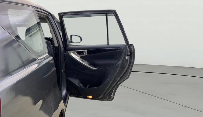 2016 Toyota Innova Crysta 2.4 VX 7 STR, Diesel, Manual, 83,393 km, RHS Rear Door