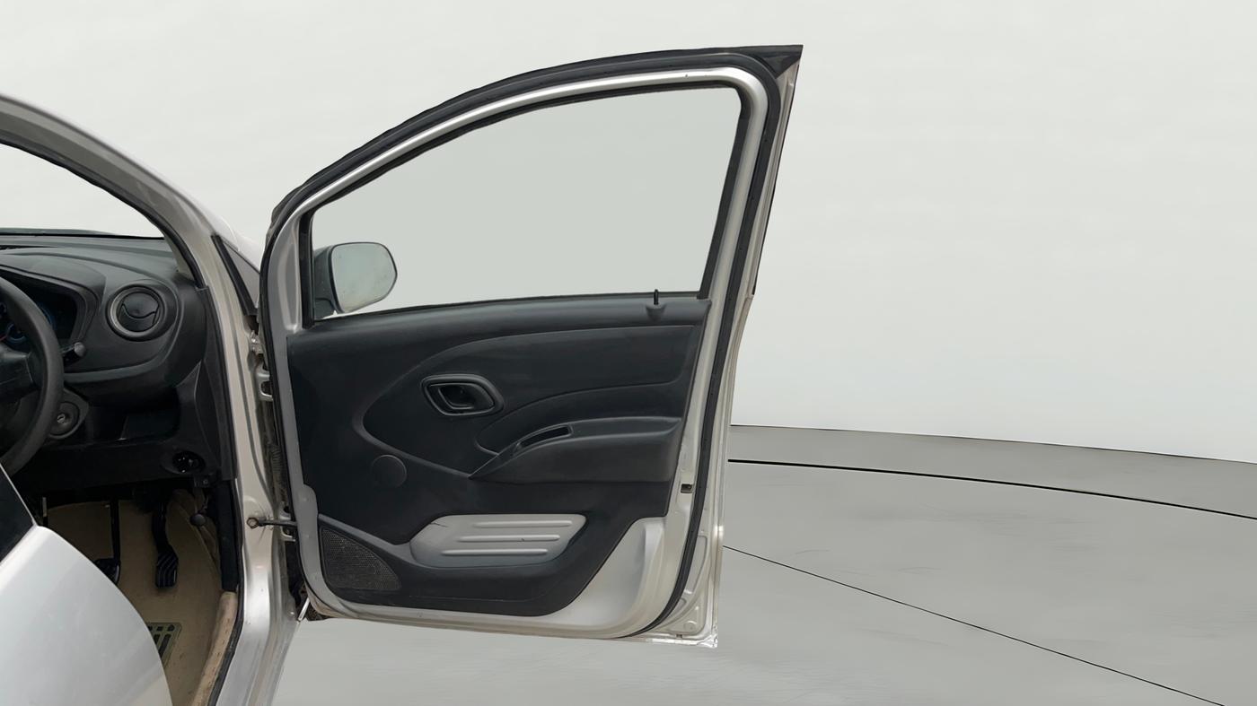 2017 Datsun Redi Go S, Petrol, Manual, 54,651 km, RHS Front Door