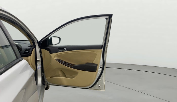 2013 Hyundai Verna FLUIDIC 1.6 VTVT SX OPT AT, Petrol, Automatic, 87,219 km, RHS Front Door