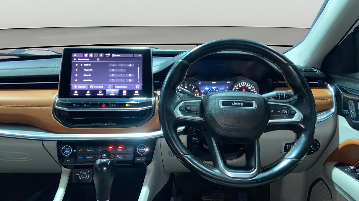 2021 Jeep Compass LIMITED (O) 2.0 DIESEL 4X4 AT, Diesel, Automatic, 1,09,401 km, Steering Wheel Close Up