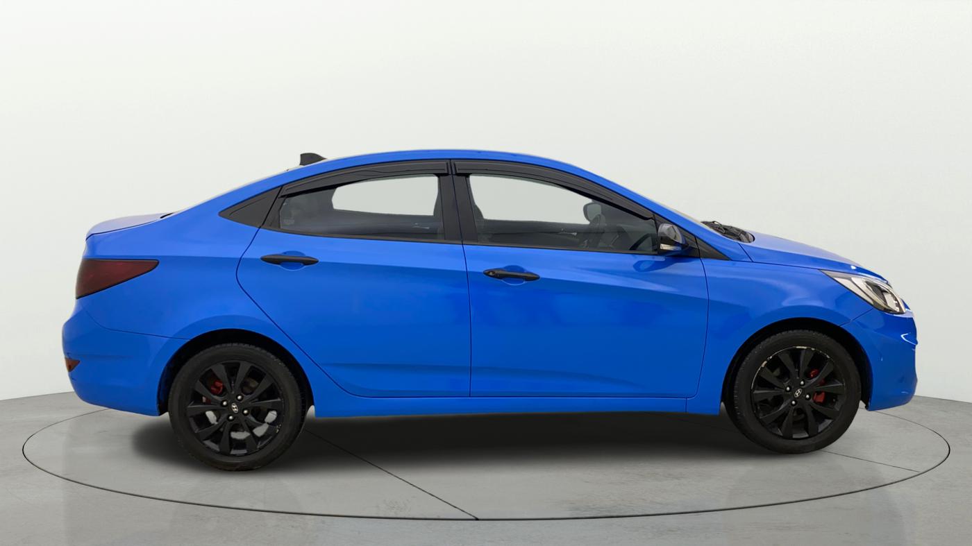 2014 Hyundai Verna FLUIDIC 1.6 VTVT SX, CNG, Manual, 60,800 km, Right Side View