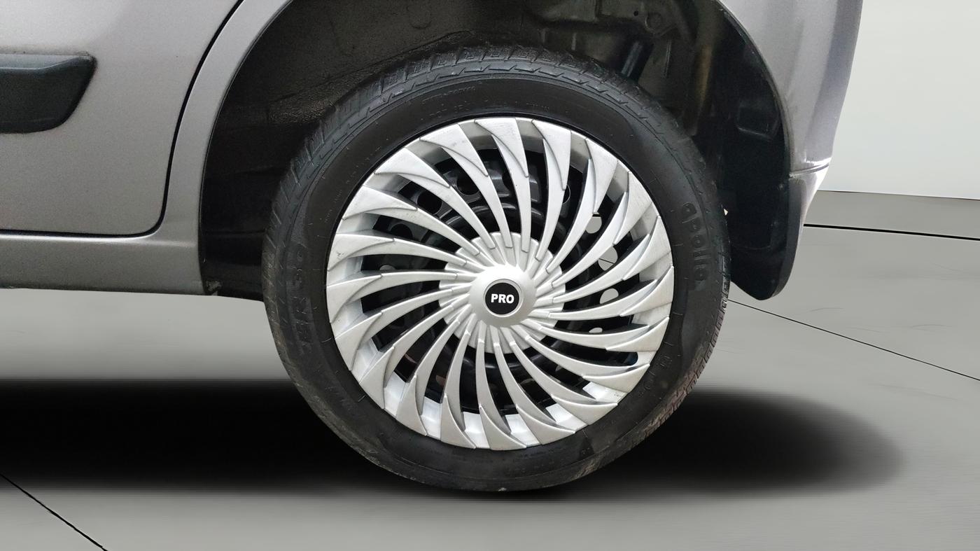 2016 Maruti Wagon R 1.0 VXI, Petrol, Manual, 24,203 km, Left Rear Wheel