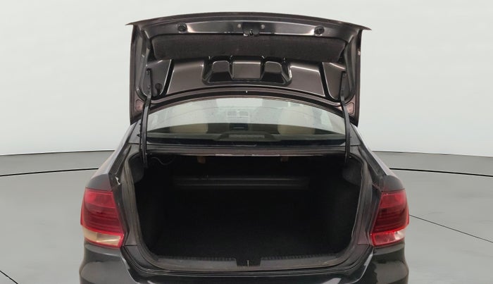 2016 Volkswagen Vento HIGHLINE 1.6 MPI, Petrol, Manual, 74,659 km, Boot Door Open