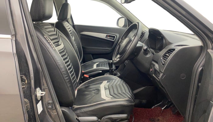 2020 Maruti Vitara Brezza ZXI PLUS DUAL TONE, Petrol, Manual, 1,22,984 km, Right Side Front Door Cabin
