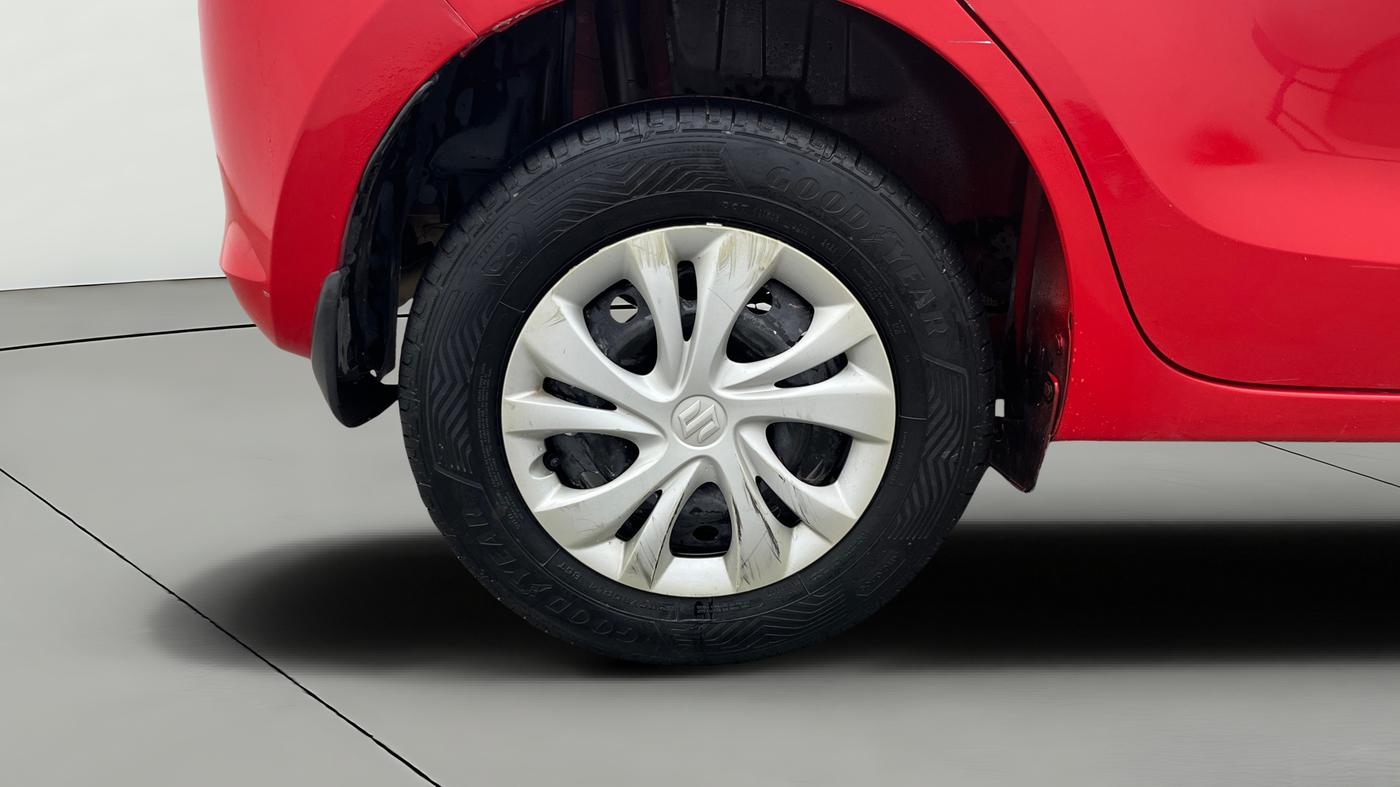 2018 Maruti Swift VXI, Petrol, Manual, 59,419 km, Right Rear Wheel