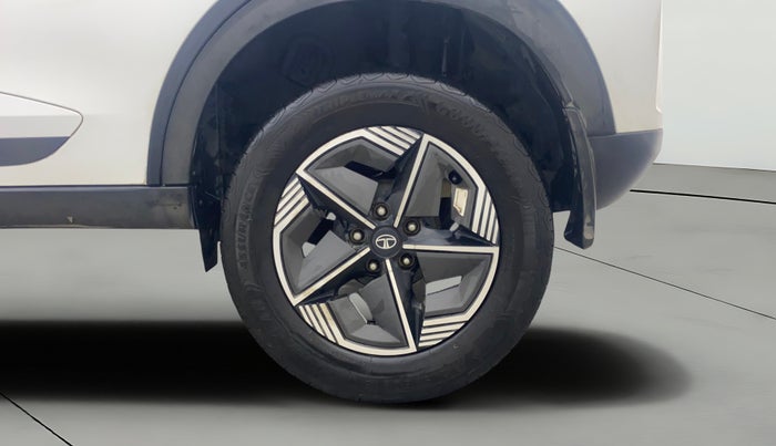 2023 Tata NEXON CREATIVE+ SUNROOF AMT 1.2 PETROL, Petrol, Automatic, 33,371 km, Left Rear Wheel