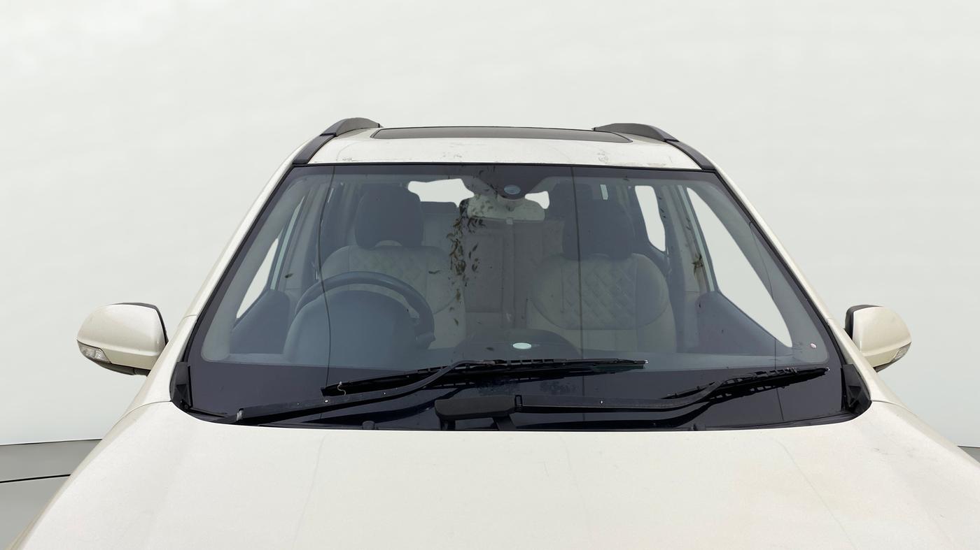 2015 Mahindra XUV500 W10, Diesel, Manual, 70,757 km, Front Windshield