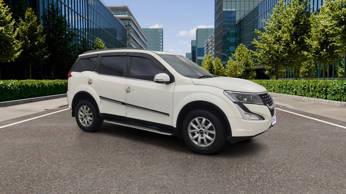 2015 Mahindra XUV500 W10, Diesel, Manual, 76,377 km, Right Front Diagonal