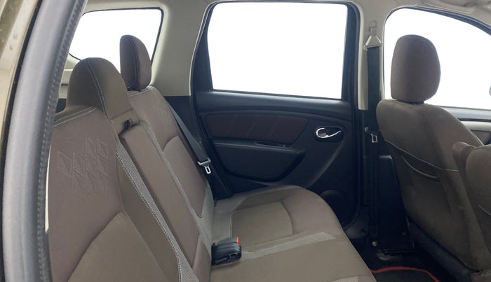 2021 Renault Duster RXZ 1.3 TURBO PETROL MT, Petrol, Manual, 38,941 km, Right Side Rear Door Cabin