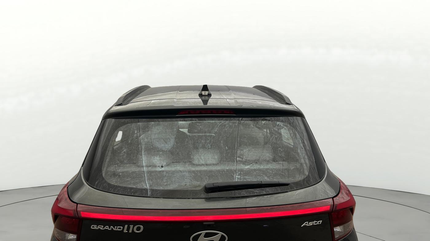 2025 Hyundai GRAND I10 NIOS ASTA AMT 1.2 KAPPA VTVT, Petrol, Automatic, 5,440 km, Rear Windshield
