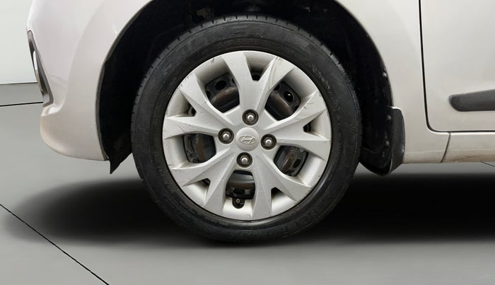 2013 Hyundai Grand i10 MAGNA 1.2 KAPPA VTVT, CNG, Manual, 68,714 km, Left Front Wheel