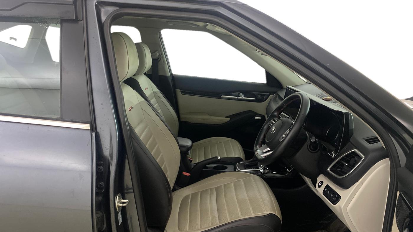 2020 KIA SELTOS GTX PLUS DCT 1.4 PETROL, Petrol, Automatic, 52,971 km, Right Side Front Door Cabin