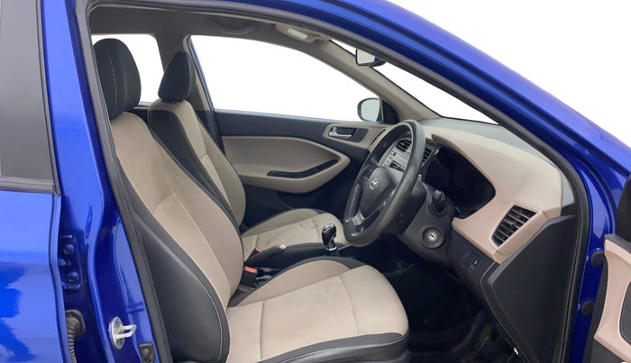 2016 Hyundai Elite i20 SPORTZ 1.4 CRDI, Diesel, Manual, 1,44,531 km, Right Side Front Door Cabin