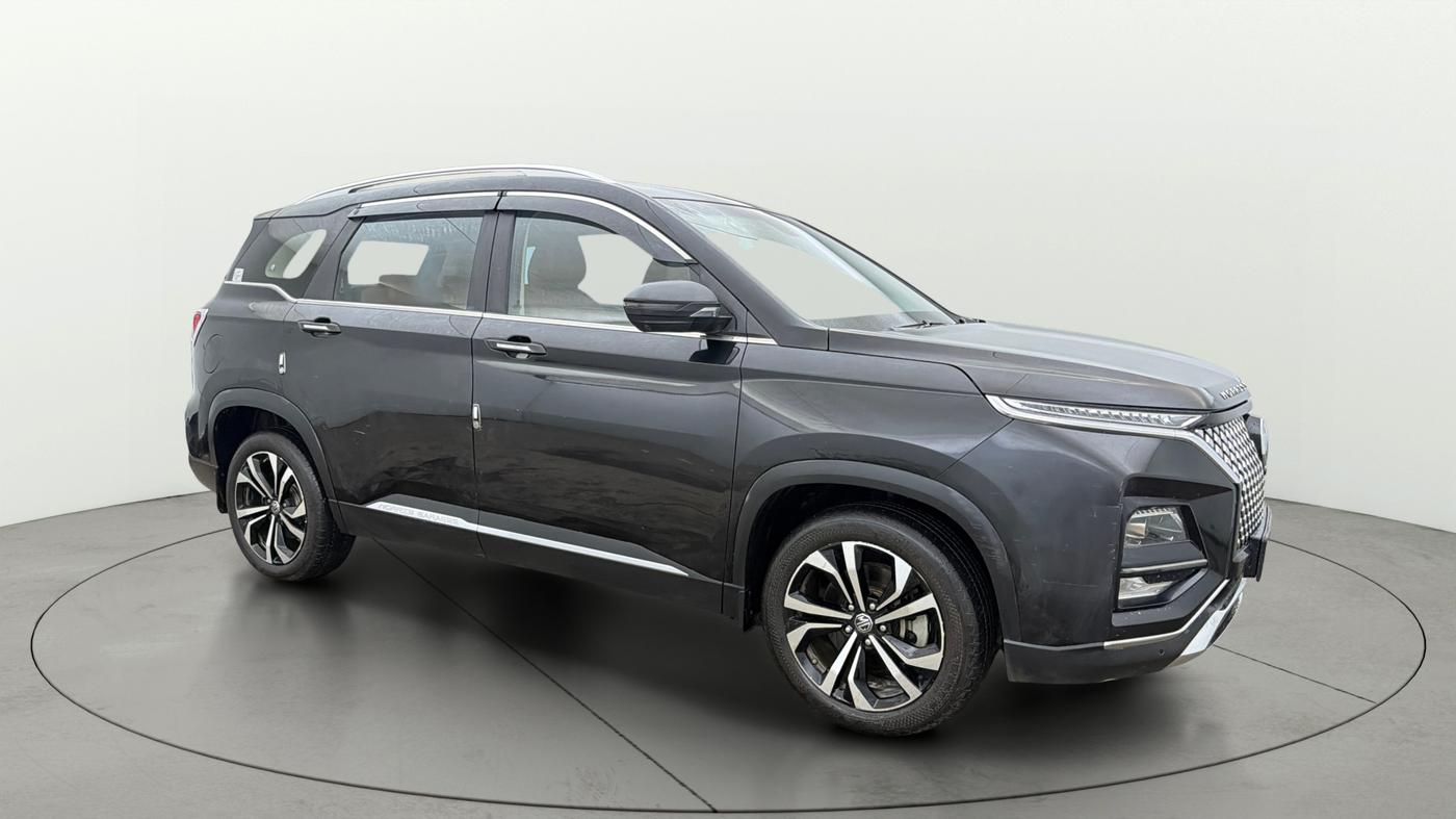 2024 MG HECTOR PLUS SHARP PRO 1.5 TURBO MT 7 STR, Petrol, Manual, 13,842 km, SRP