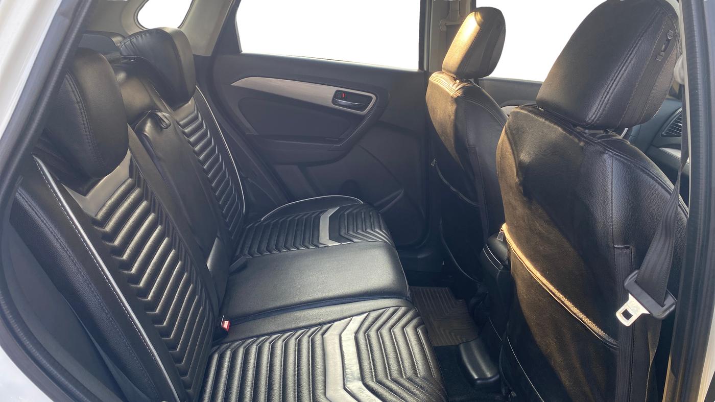 2016 Maruti Vitara Brezza ZDI PLUS, Diesel, Manual, 54,472 km, Right Side Rear Door Cabin