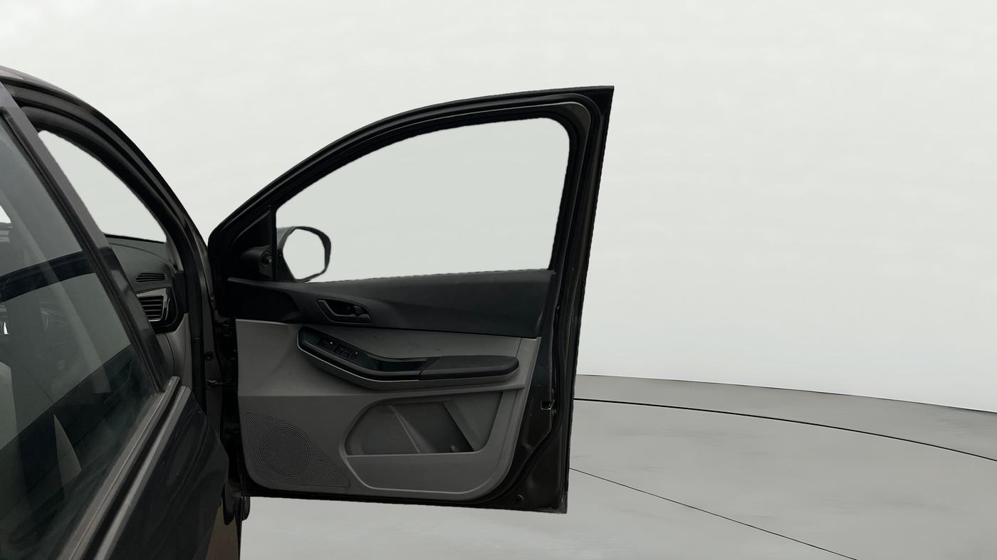 2021 Tata Tiago XZ PETROL, Petrol, Manual, 52,956 km, RHS Front Door