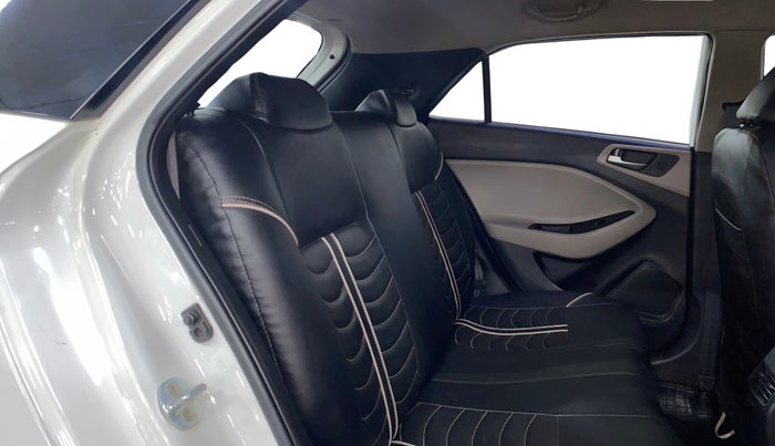 2016 Hyundai Elite i20 SPORTZ 1.2, Petrol, Manual, 55,094 km, Right Side Rear Door Cabin