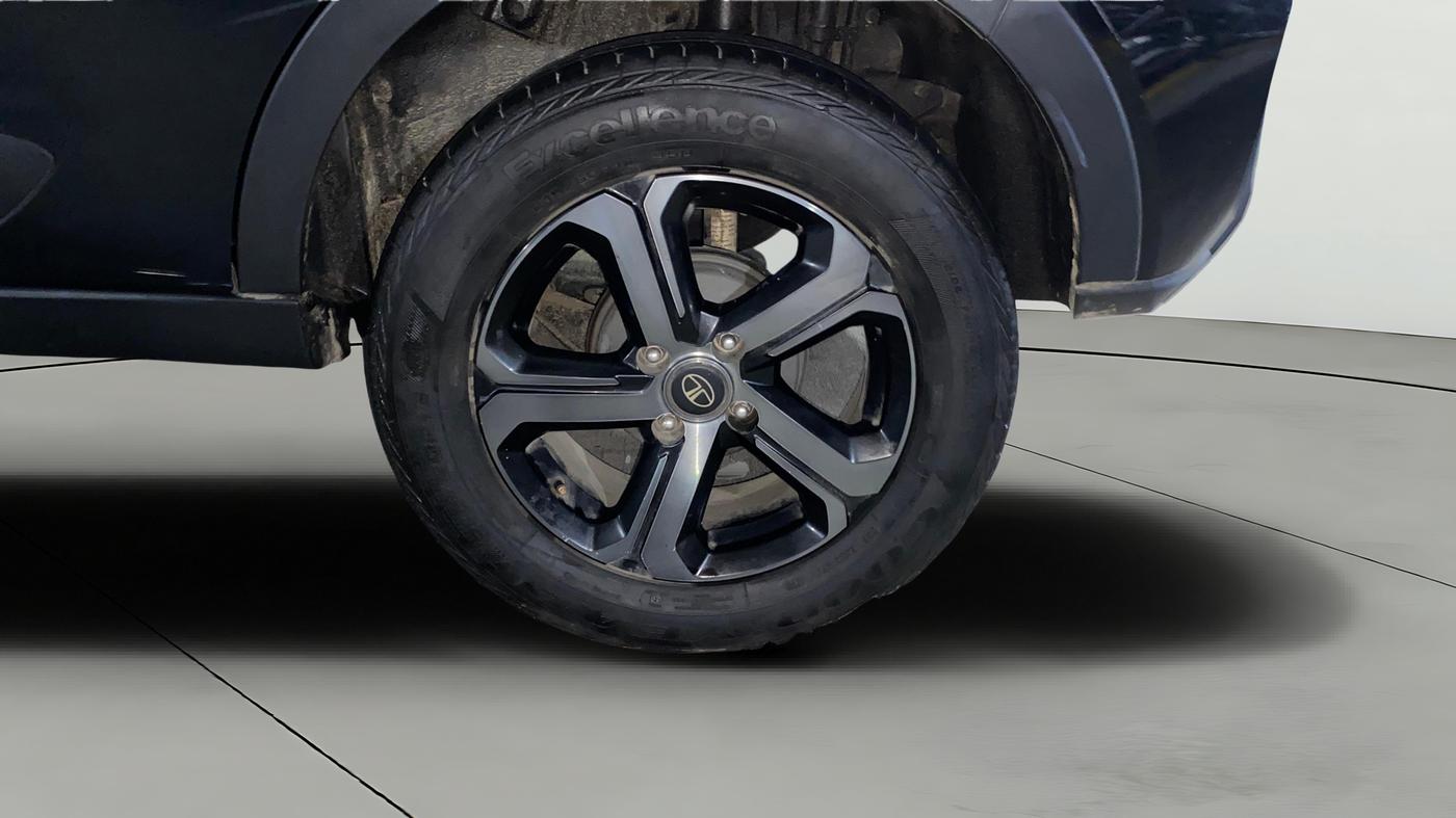 2023 Tata NEXON XZA PLUS LUX SUNROOF DARK PETROL, Petrol, Automatic, 23,369 km, Left Rear Wheel