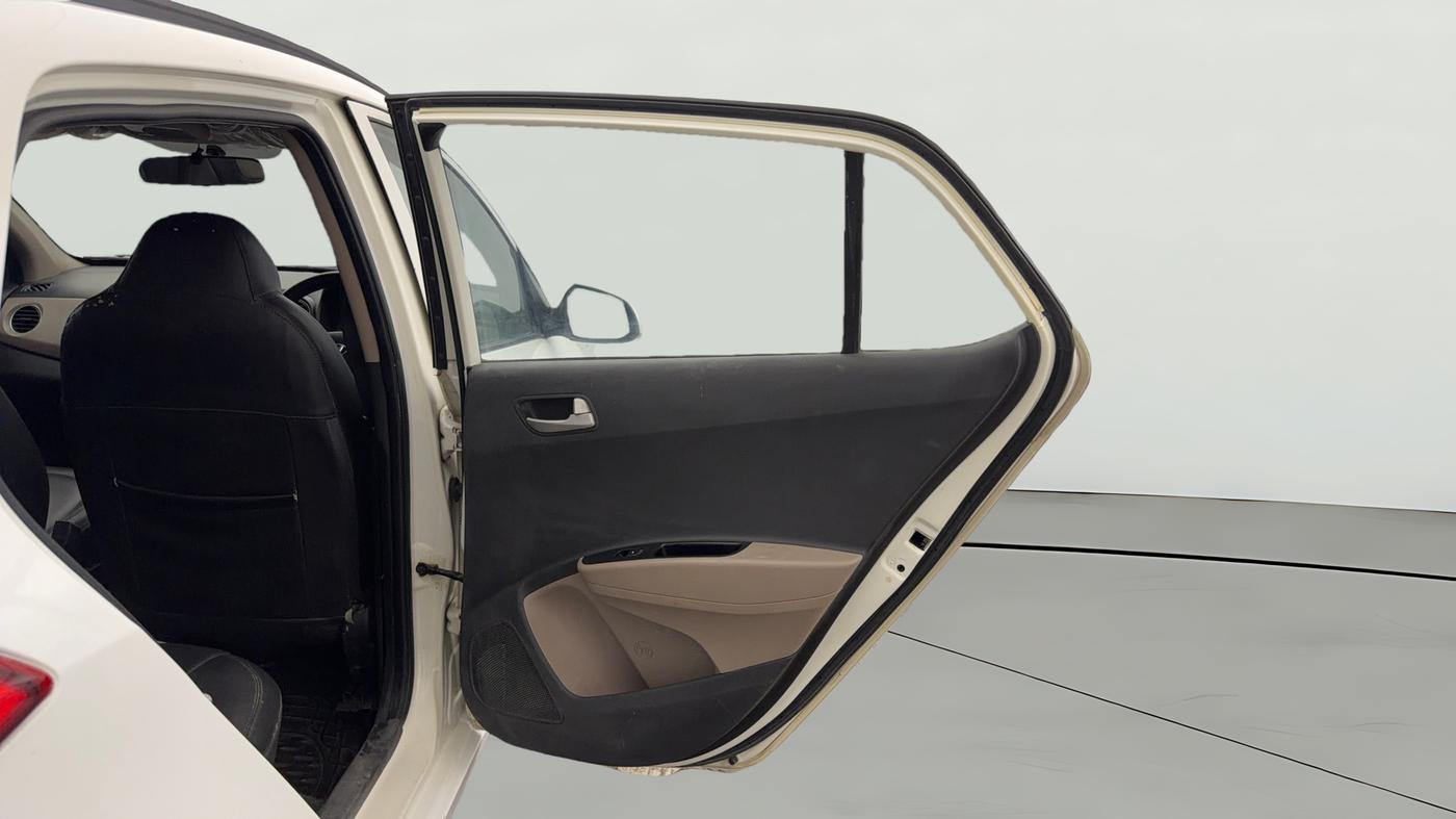 2014 Hyundai Grand i10 ASTA AT 1.2 KAPPA VTVT, CNG, Automatic, 44,971 km, RHS Rear Door