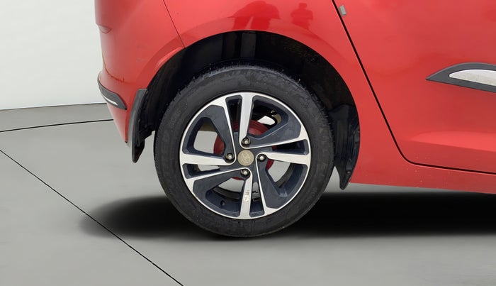 2023 Tata ALTROZ XZ PETROL, Petrol, Manual, 10,965 km, Right Rear Wheel