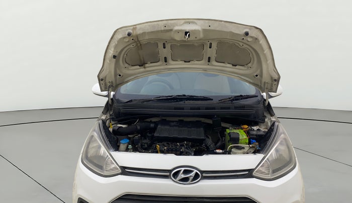 2015 Hyundai Xcent BASE 1.2, CNG, Manual, 1,28,390 km, Open Bonet