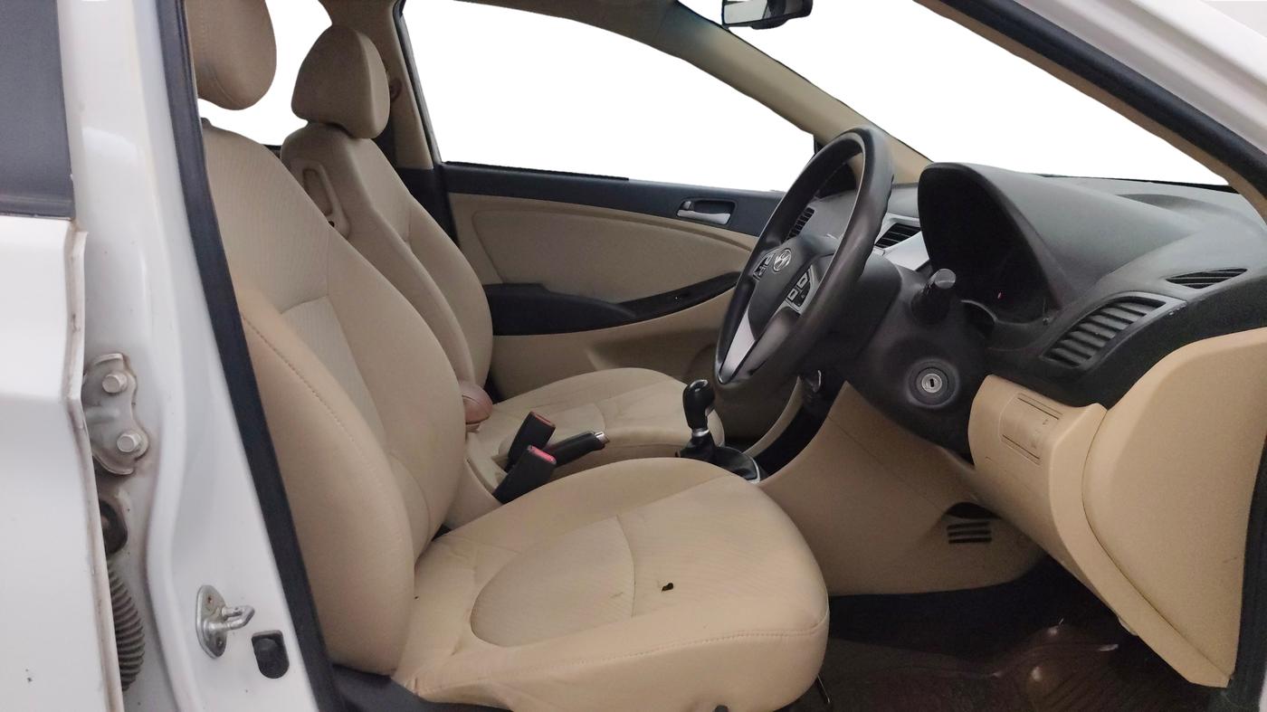 2017 Hyundai Verna 1.6 VTVT SX, Petrol, Manual, 82,518 km, Right Side Front Door Cabin